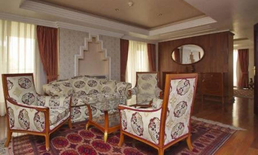 Grand Turkmen Hotel