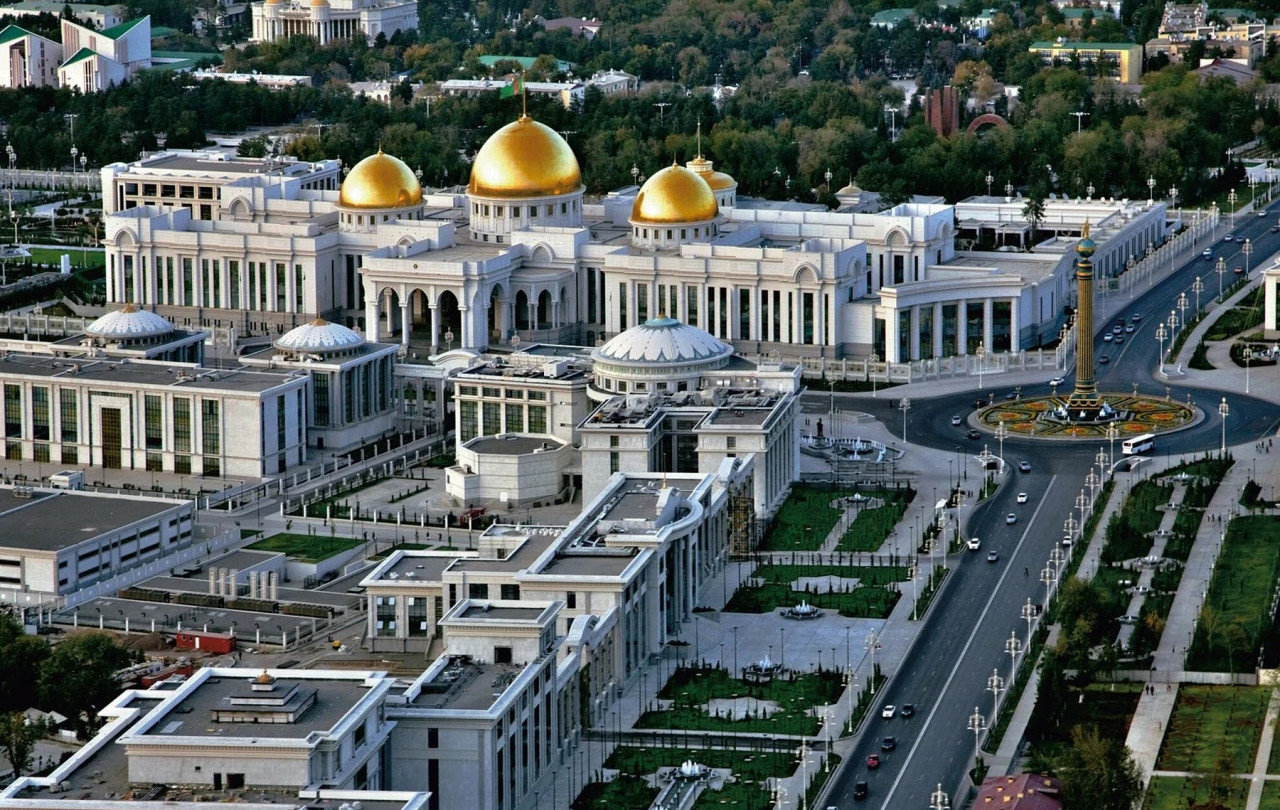 冒险之旅：超越平凡的旅程  旅游套餐 10天/9晚